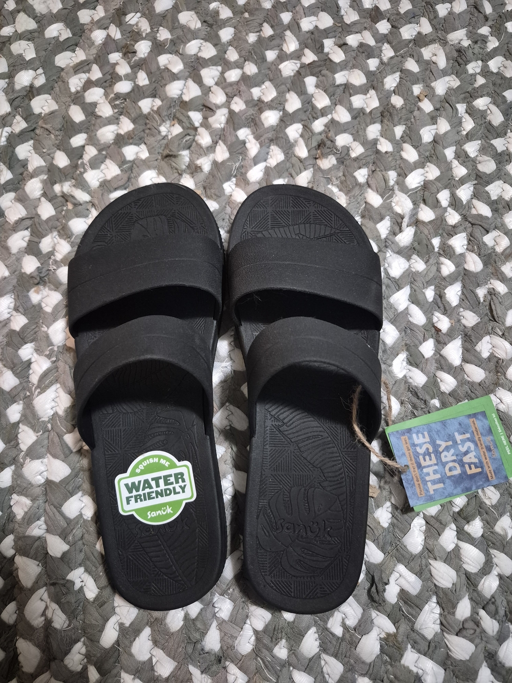 Sanuk Slides